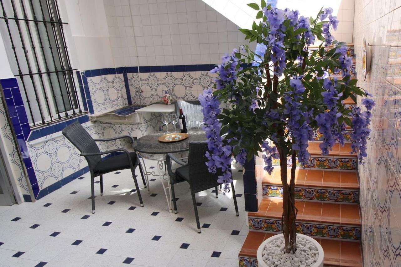 Big Apartment With Unique Patio Near Santa Barbara Castle Alicante Eksteriør bilde