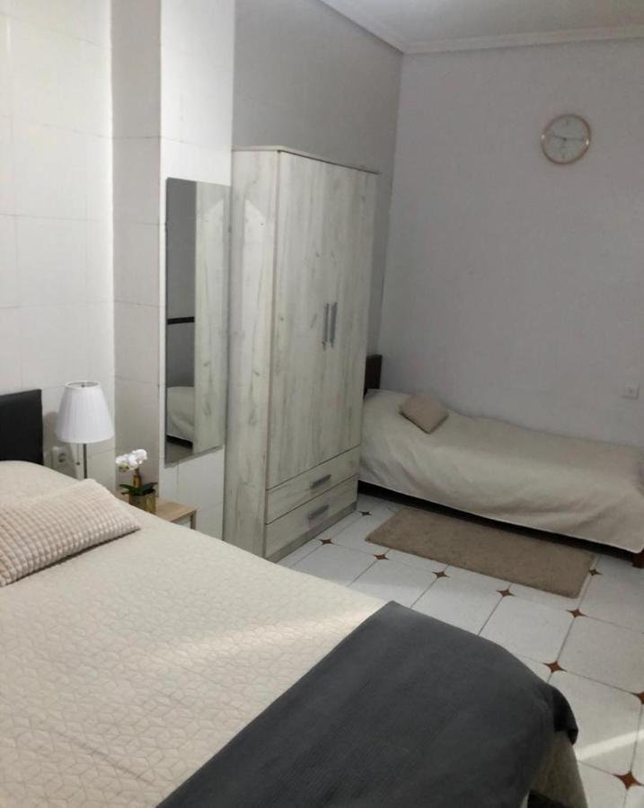 Big Apartment With Unique Patio Near Santa Barbara Castle Alicante Eksteriør bilde